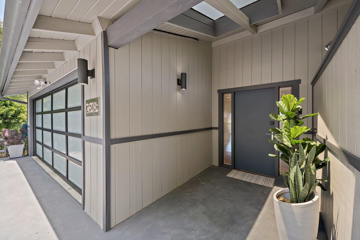 Detail Gallery Image 2 of 26 For 2618 Belmont Canyon Rd, Belmont,  CA 94002 - 4 Beds | 2/2 Baths