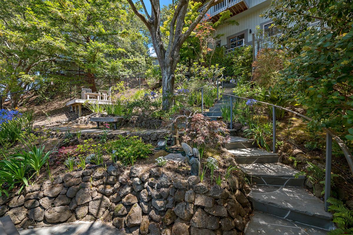 Detail Gallery Image 26 of 26 For 2618 Belmont Canyon Rd, Belmont,  CA 94002 - 4 Beds | 2/2 Baths