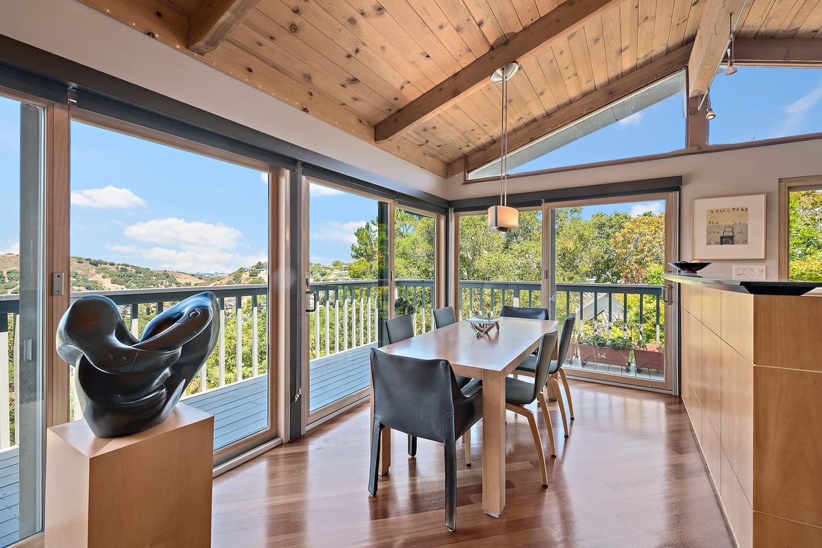 Detail Gallery Image 4 of 26 For 2618 Belmont Canyon Rd, Belmont,  CA 94002 - 4 Beds | 2/2 Baths