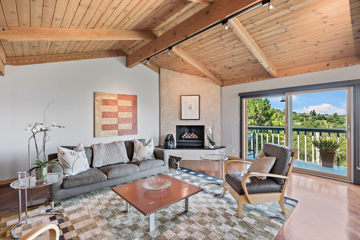 Detail Gallery Image 9 of 26 For 2618 Belmont Canyon Rd, Belmont,  CA 94002 - 4 Beds | 2/2 Baths