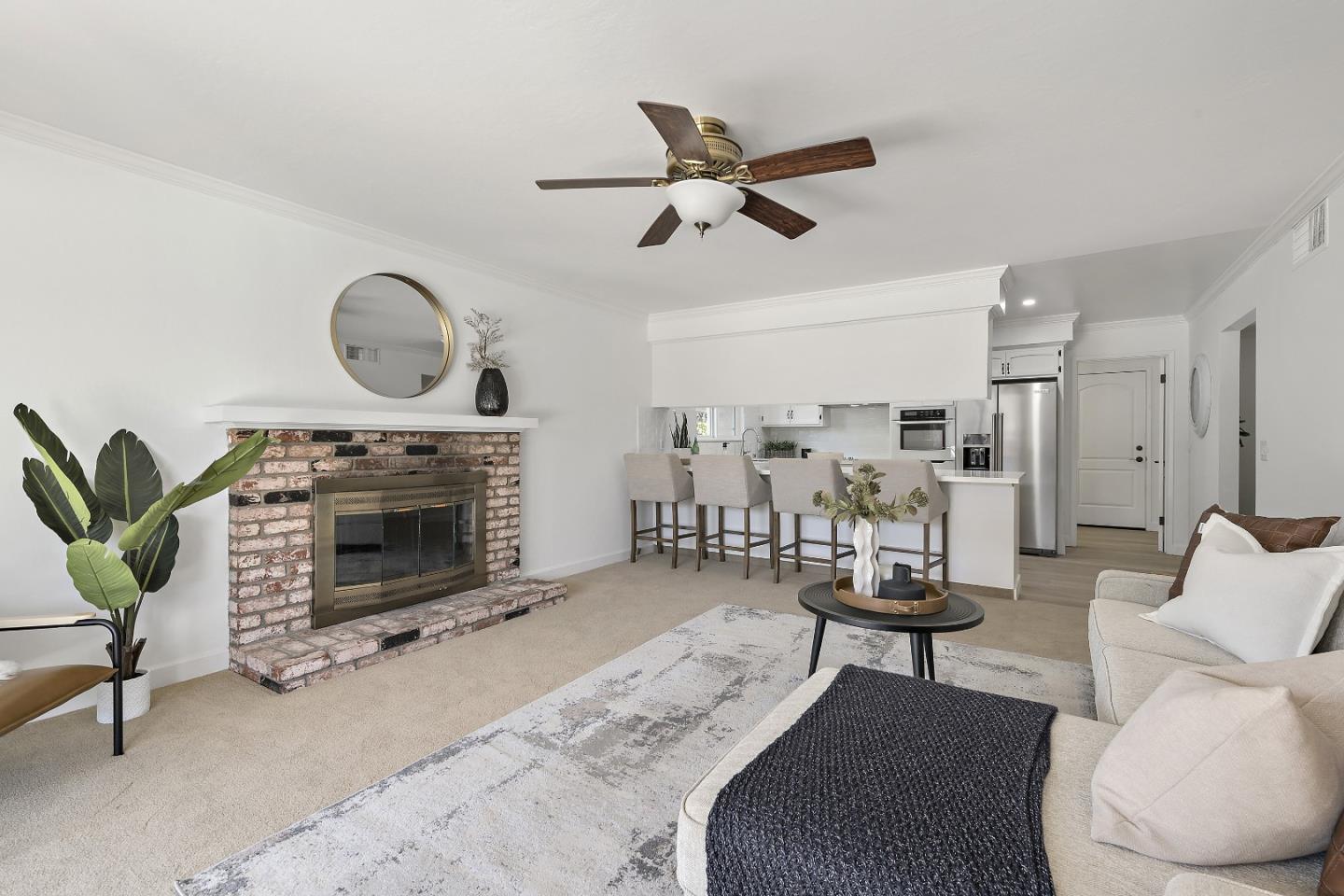 Detail Gallery Image 11 of 38 For 1118 Zinfandel Way, San Jose,  CA 95120 - 4 Beds | 2/1 Baths