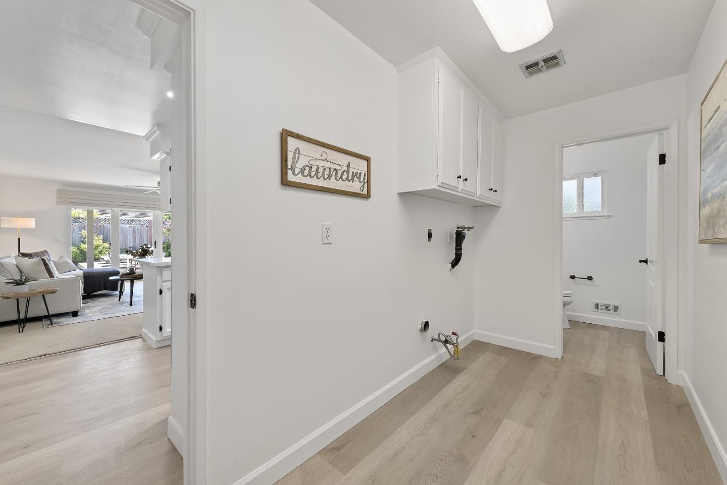 Detail Gallery Image 14 of 38 For 1118 Zinfandel Way, San Jose,  CA 95120 - 4 Beds | 2/1 Baths