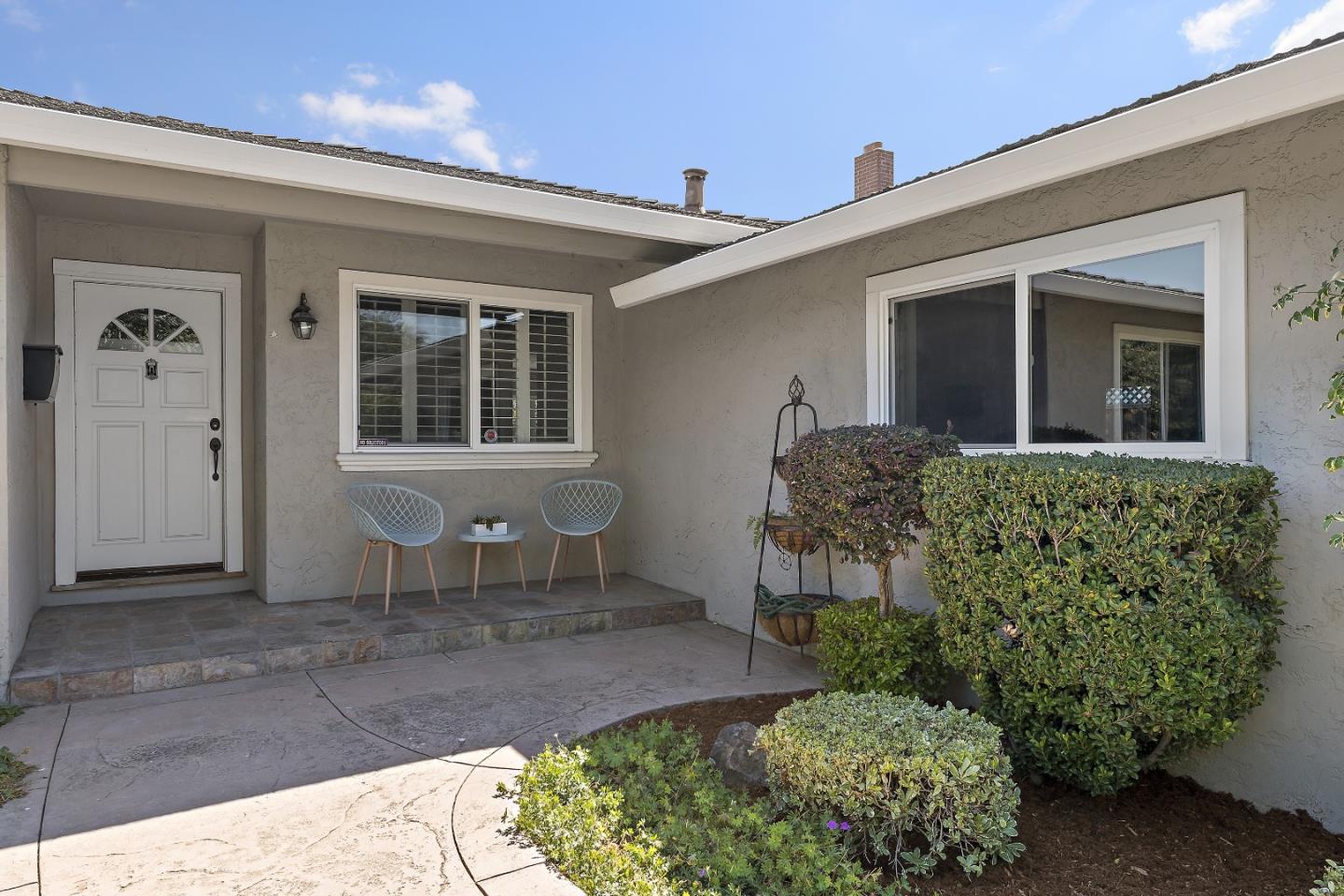 Detail Gallery Image 3 of 38 For 1118 Zinfandel Way, San Jose,  CA 95120 - 4 Beds | 2/1 Baths