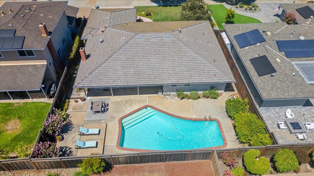 Detail Gallery Image 30 of 38 For 1118 Zinfandel Way, San Jose,  CA 95120 - 4 Beds | 2/1 Baths