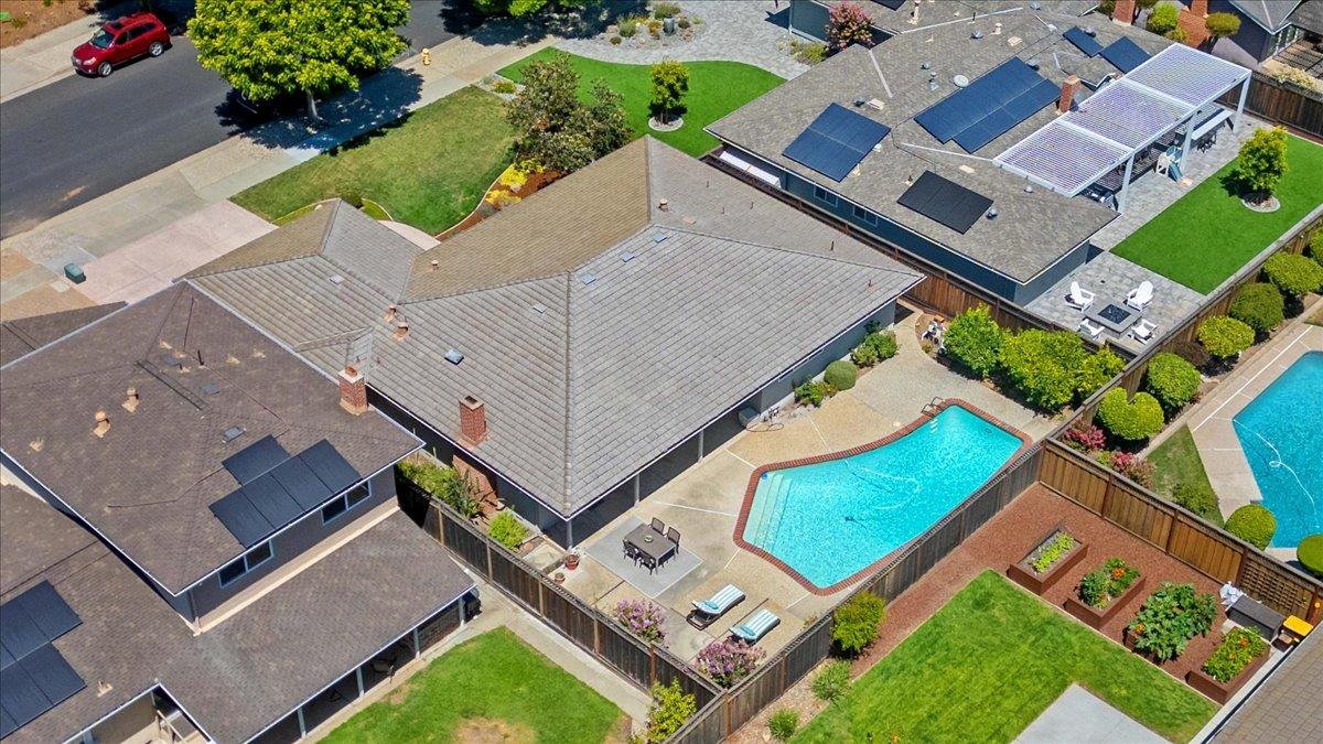Detail Gallery Image 31 of 38 For 1118 Zinfandel Way, San Jose,  CA 95120 - 4 Beds | 2/1 Baths