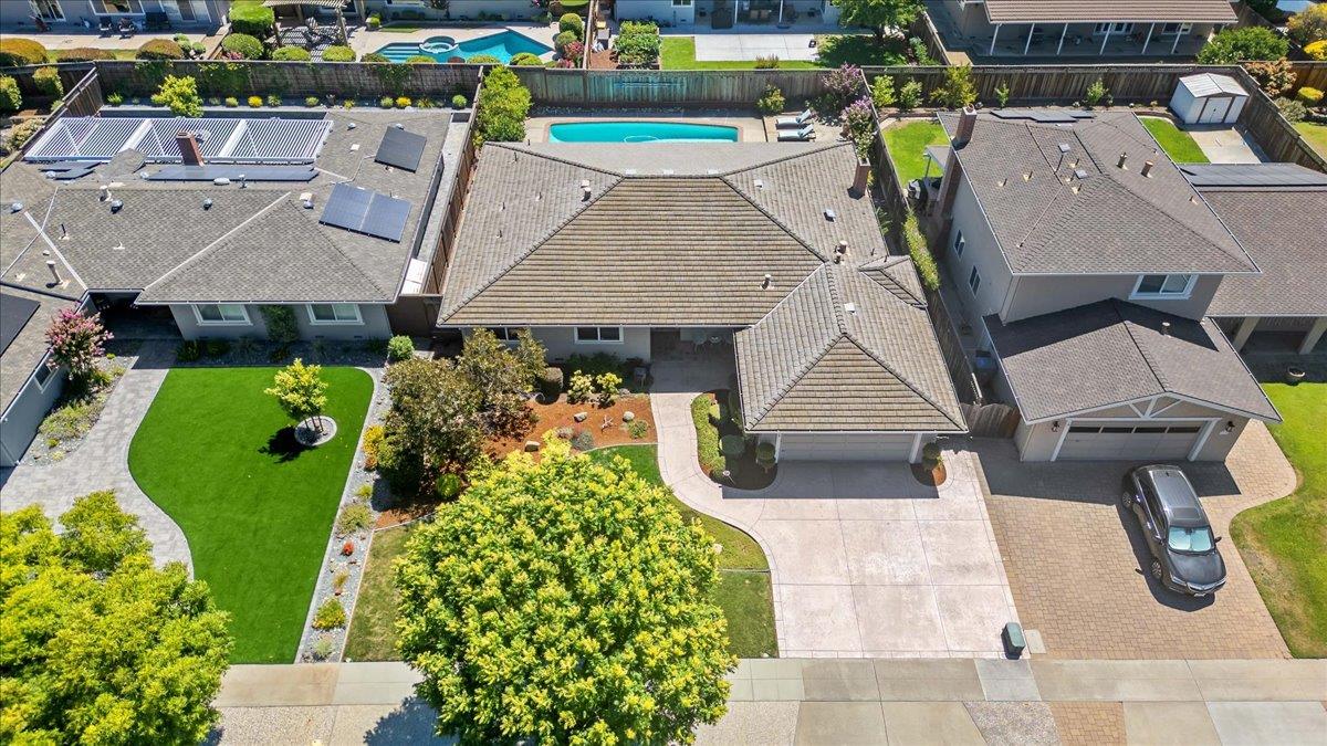 Detail Gallery Image 33 of 38 For 1118 Zinfandel Way, San Jose,  CA 95120 - 4 Beds | 2/1 Baths