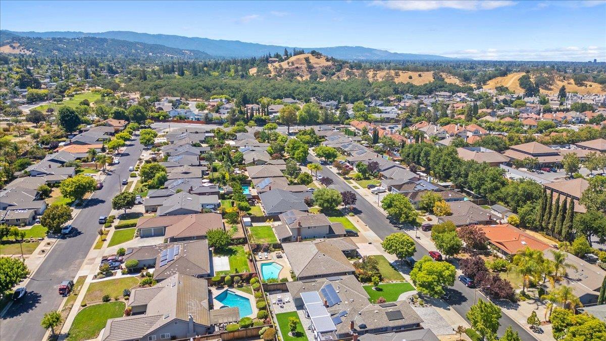 Detail Gallery Image 35 of 38 For 1118 Zinfandel Way, San Jose,  CA 95120 - 4 Beds | 2/1 Baths
