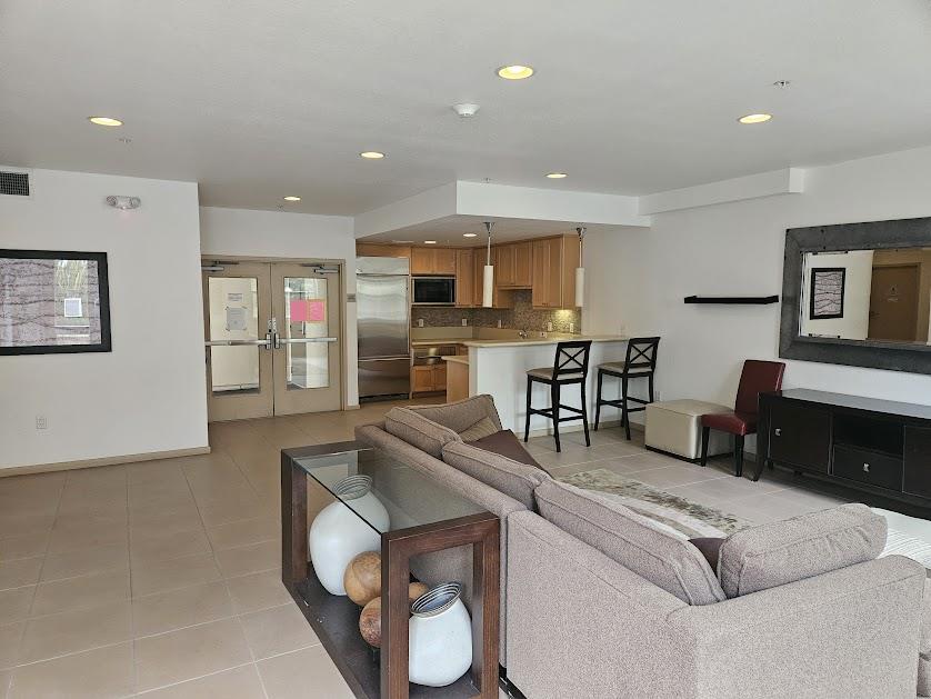 Detail Gallery Image 14 of 17 For 1488 El Camino Real #318,  South San Francisco,  CA 94080 - 2 Beds | 2 Baths