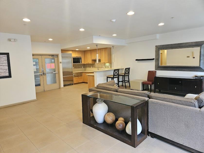 Detail Gallery Image 15 of 17 For 1488 El Camino Real #318,  South San Francisco,  CA 94080 - 2 Beds | 2 Baths