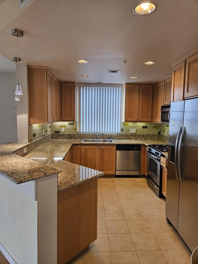 Detail Gallery Image 3 of 17 For 1488 El Camino Real #318,  South San Francisco,  CA 94080 - 2 Beds | 2 Baths