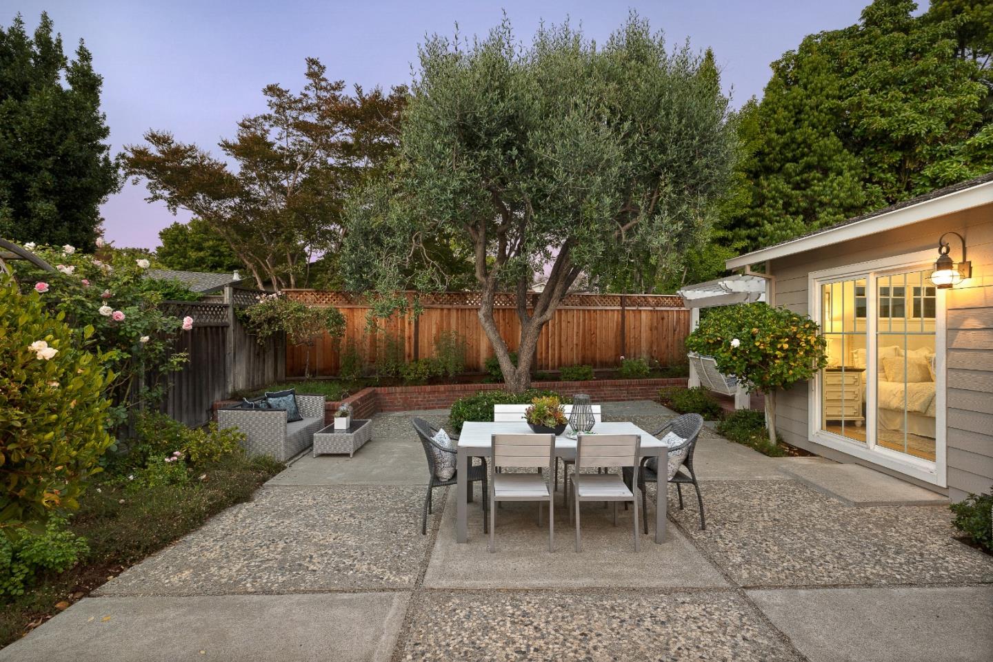Detail Gallery Image 14 of 29 For 166 Butano Ave, Sunnyvale,  CA 94086 - 4 Beds | 2 Baths