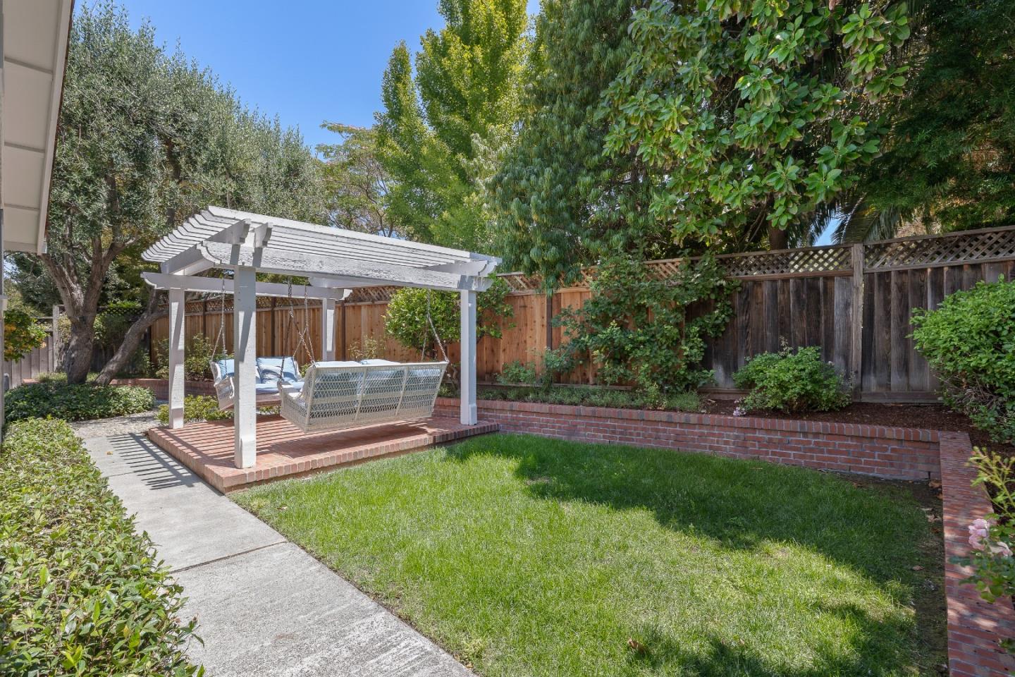 Detail Gallery Image 15 of 29 For 166 Butano Ave, Sunnyvale,  CA 94086 - 4 Beds | 2 Baths