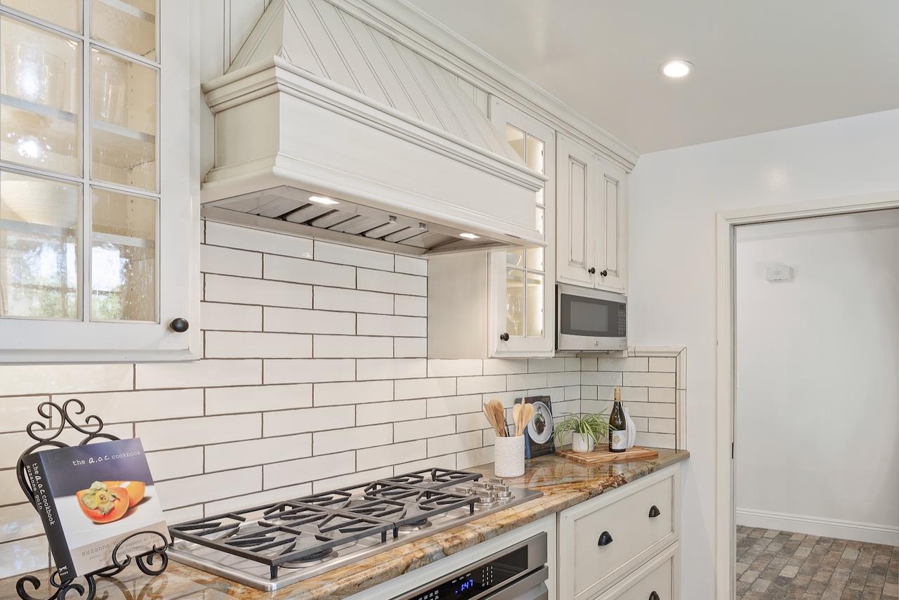 Detail Gallery Image 4 of 29 For 166 Butano Ave, Sunnyvale,  CA 94086 - 4 Beds | 2 Baths