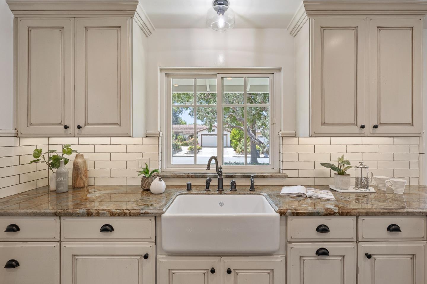 Detail Gallery Image 5 of 29 For 166 Butano Ave, Sunnyvale,  CA 94086 - 4 Beds | 2 Baths