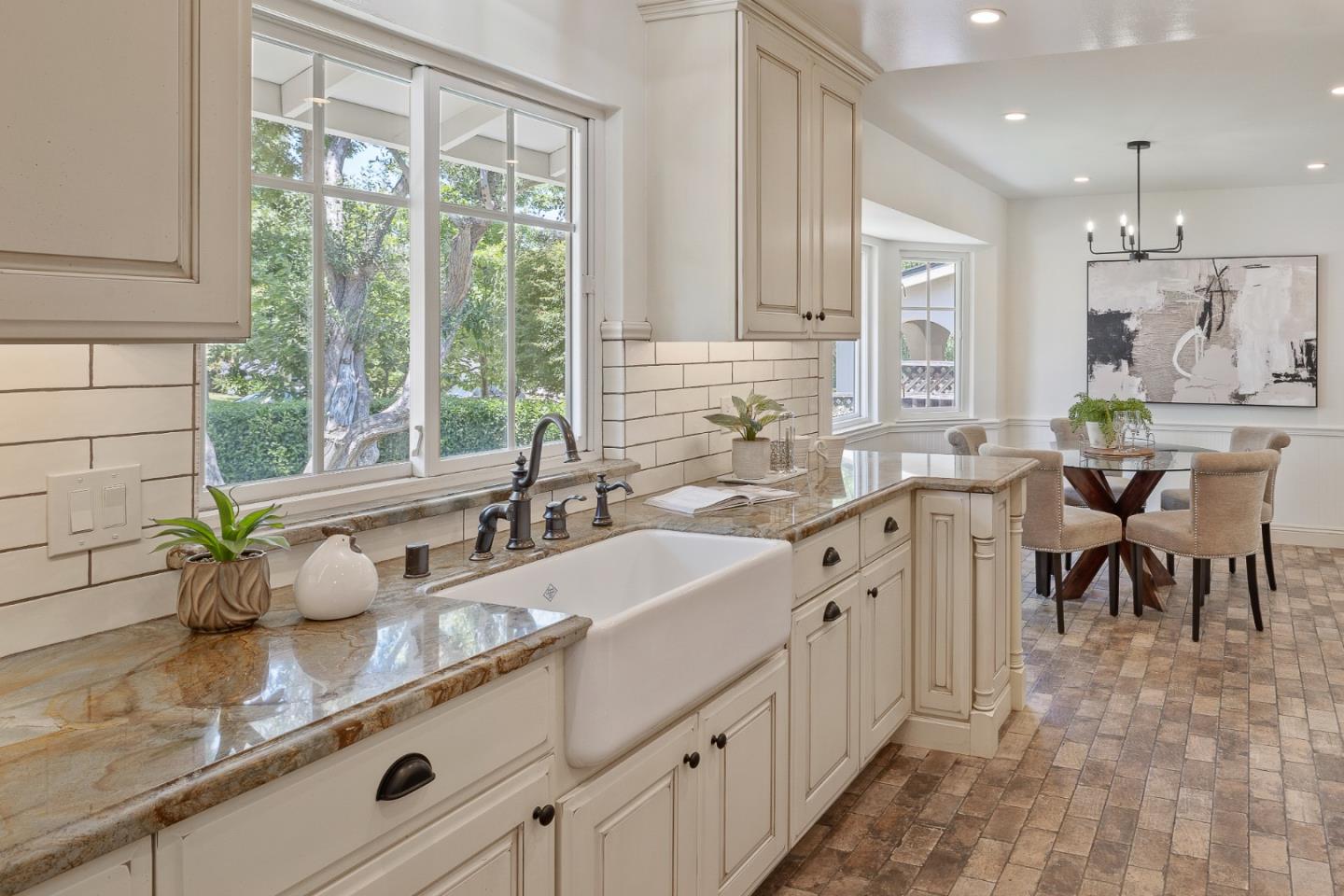 Detail Gallery Image 6 of 29 For 166 Butano Ave, Sunnyvale,  CA 94086 - 4 Beds | 2 Baths
