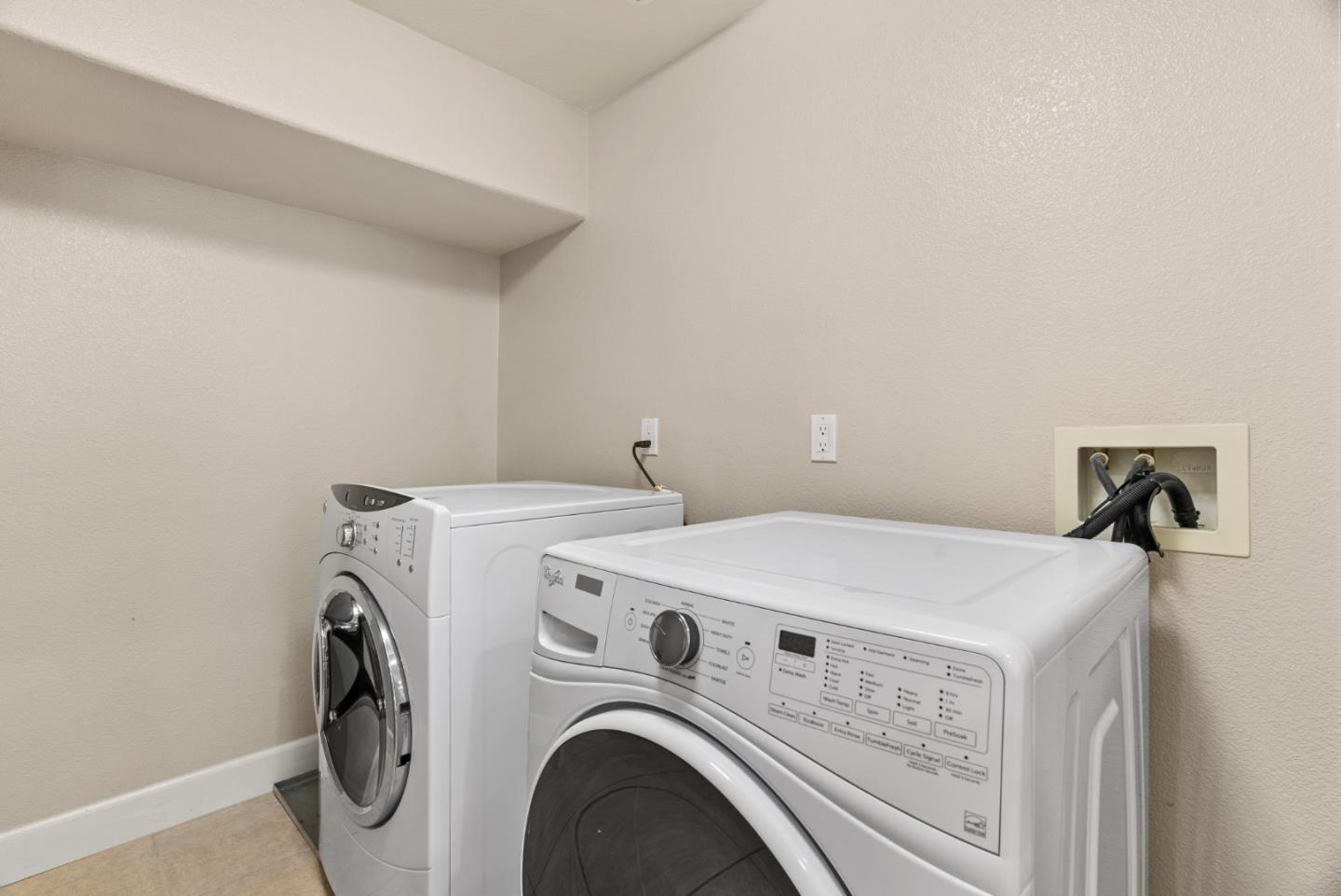 Detail Gallery Image 12 of 26 For 1437 Marcello Dr, San Jose,  CA 95131 - 2 Beds | 2/1 Baths