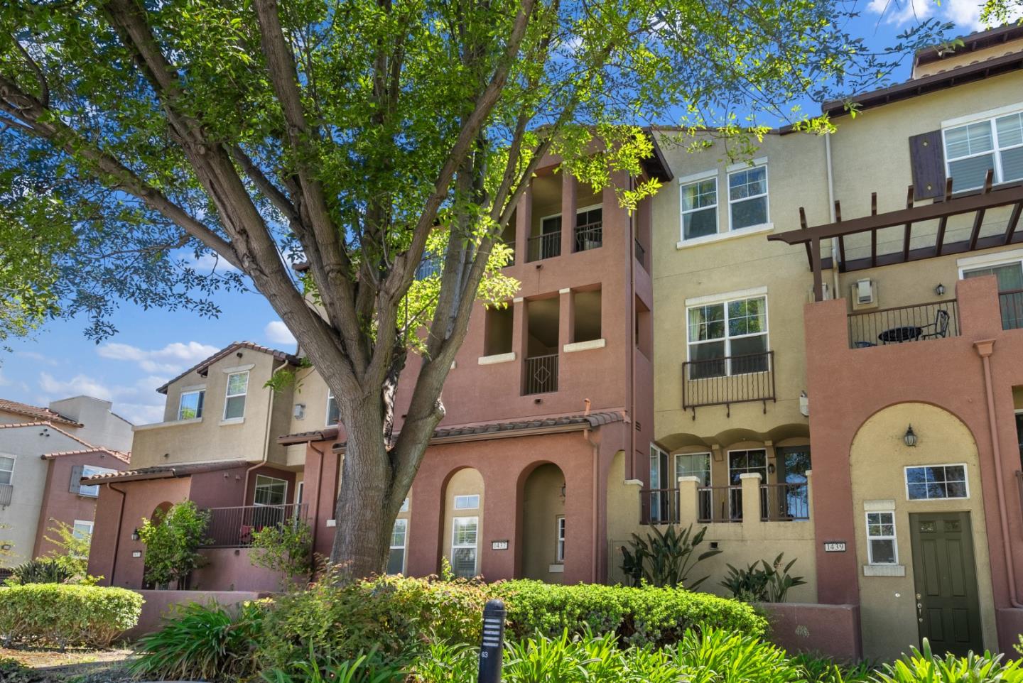 Detail Gallery Image 2 of 26 For 1437 Marcello Dr, San Jose,  CA 95131 - 2 Beds | 2/1 Baths