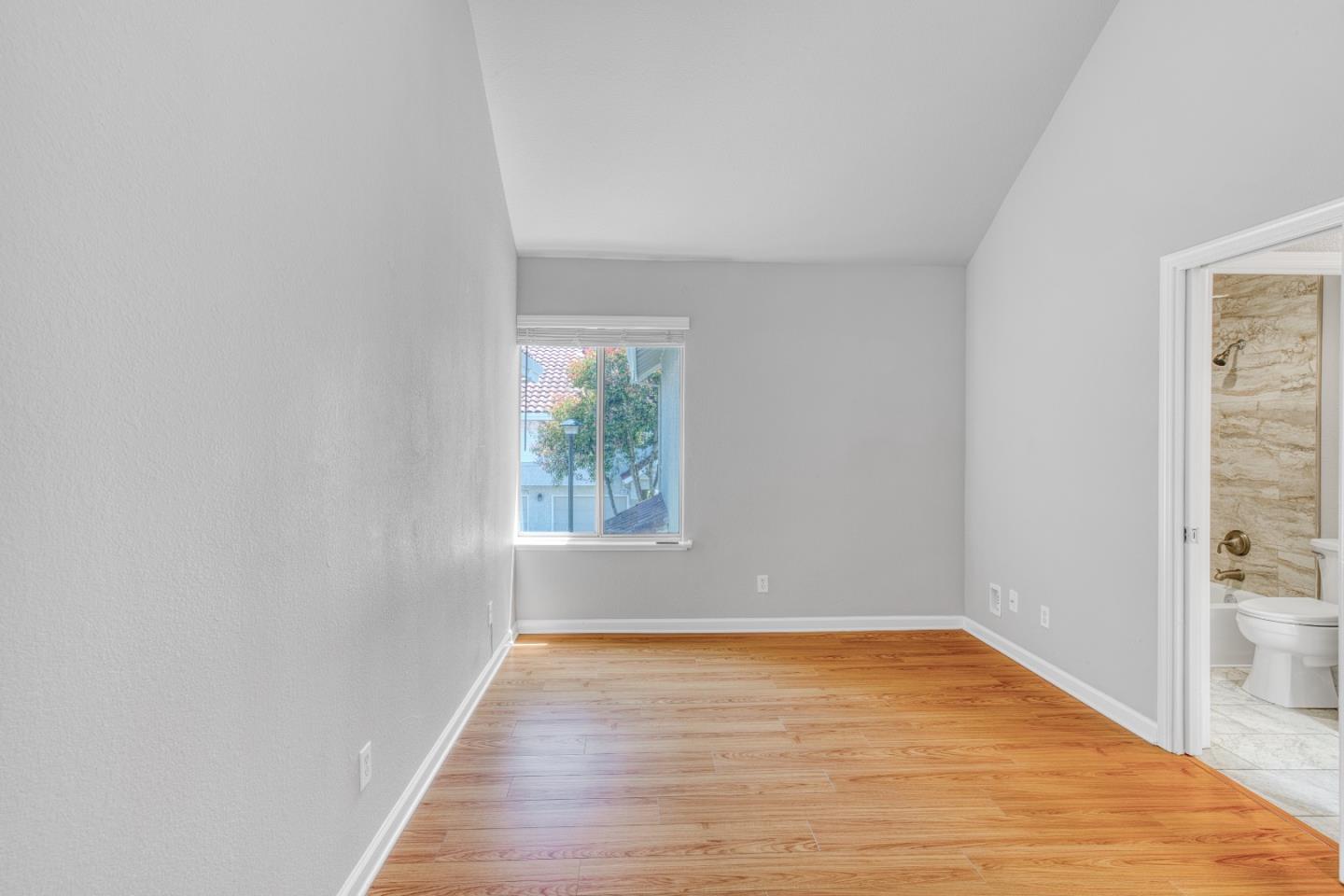 Detail Gallery Image 12 of 35 For 11870 Flanagan Ct, Dublin,  CA 94568 - 2 Beds | 1/1 Baths