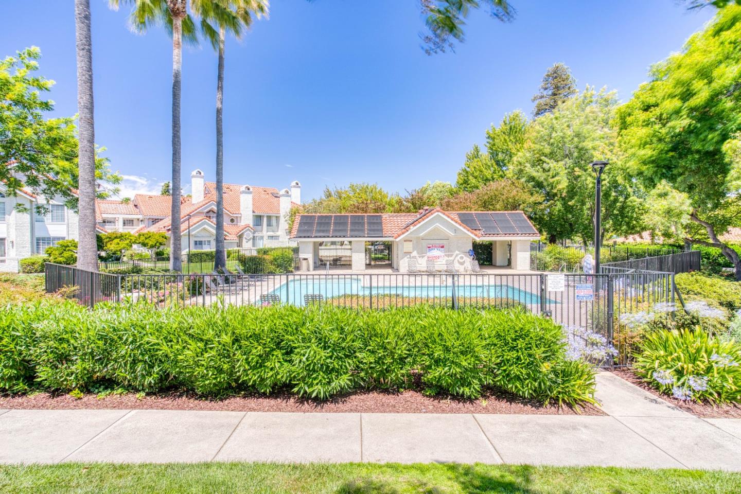 Detail Gallery Image 27 of 35 For 11870 Flanagan Ct, Dublin,  CA 94568 - 2 Beds | 1/1 Baths