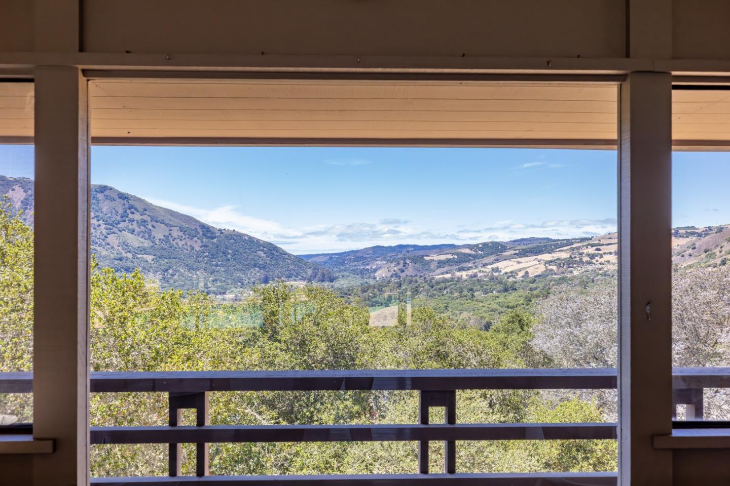 Detail Gallery Image 10 of 17 For 9 De Amaral Rd, Carmel Valley,  CA 93924 - 1 Beds | 2 Baths