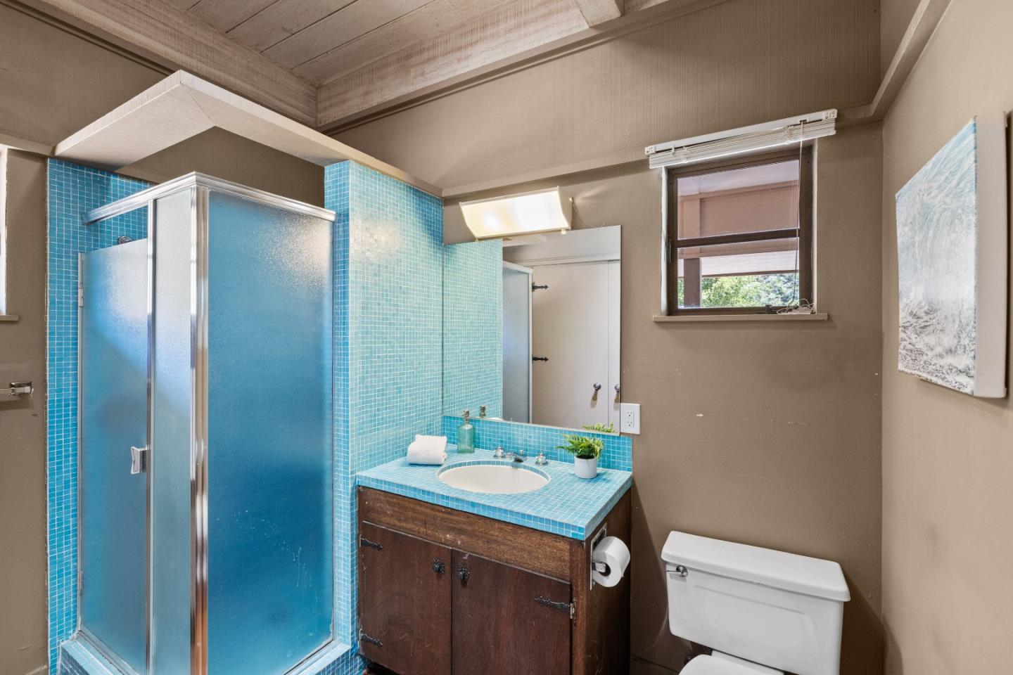 Detail Gallery Image 11 of 17 For 9 De Amaral Rd, Carmel Valley,  CA 93924 - 1 Beds | 2 Baths
