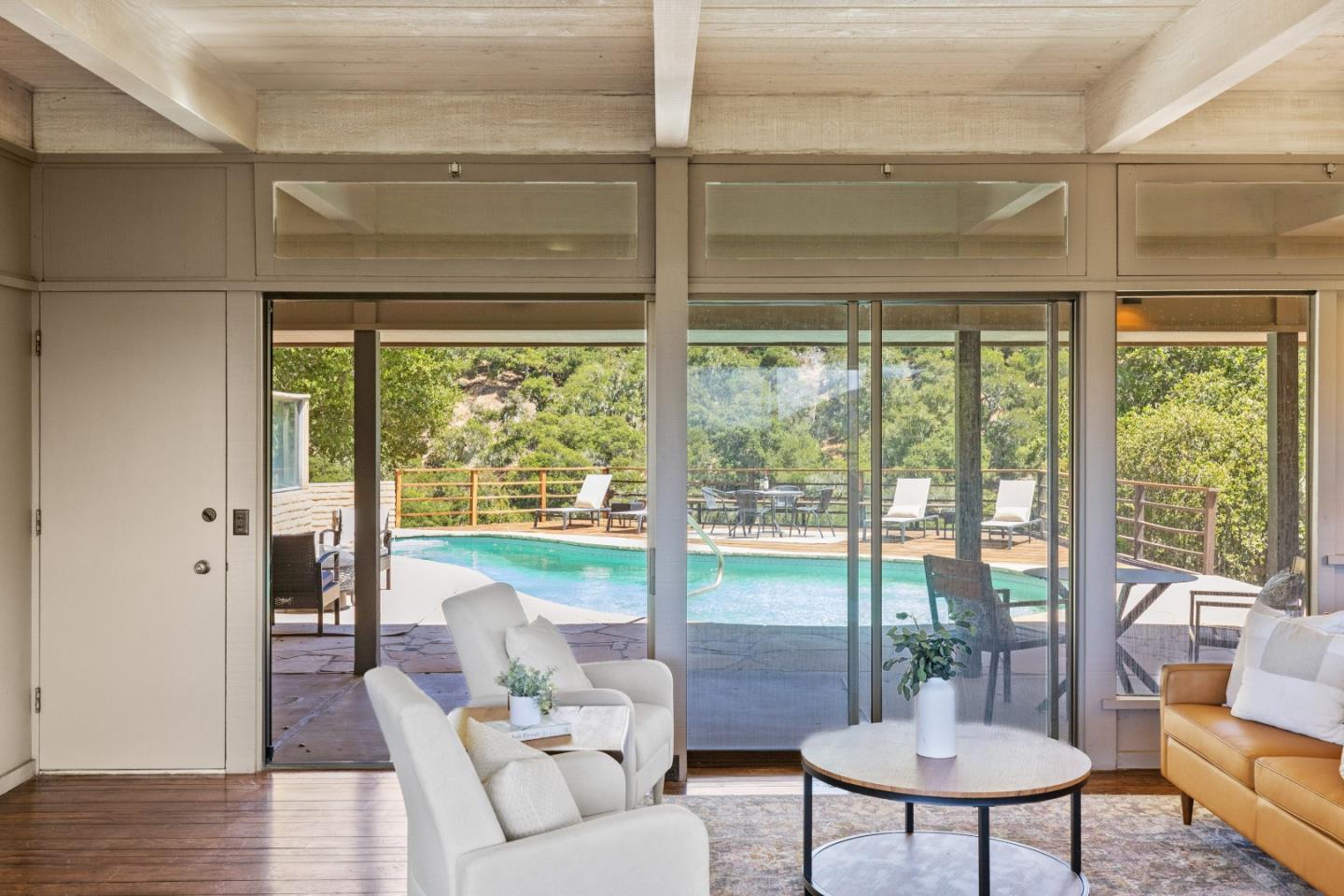 Detail Gallery Image 12 of 17 For 9 De Amaral Rd, Carmel Valley,  CA 93924 - 1 Beds | 2 Baths