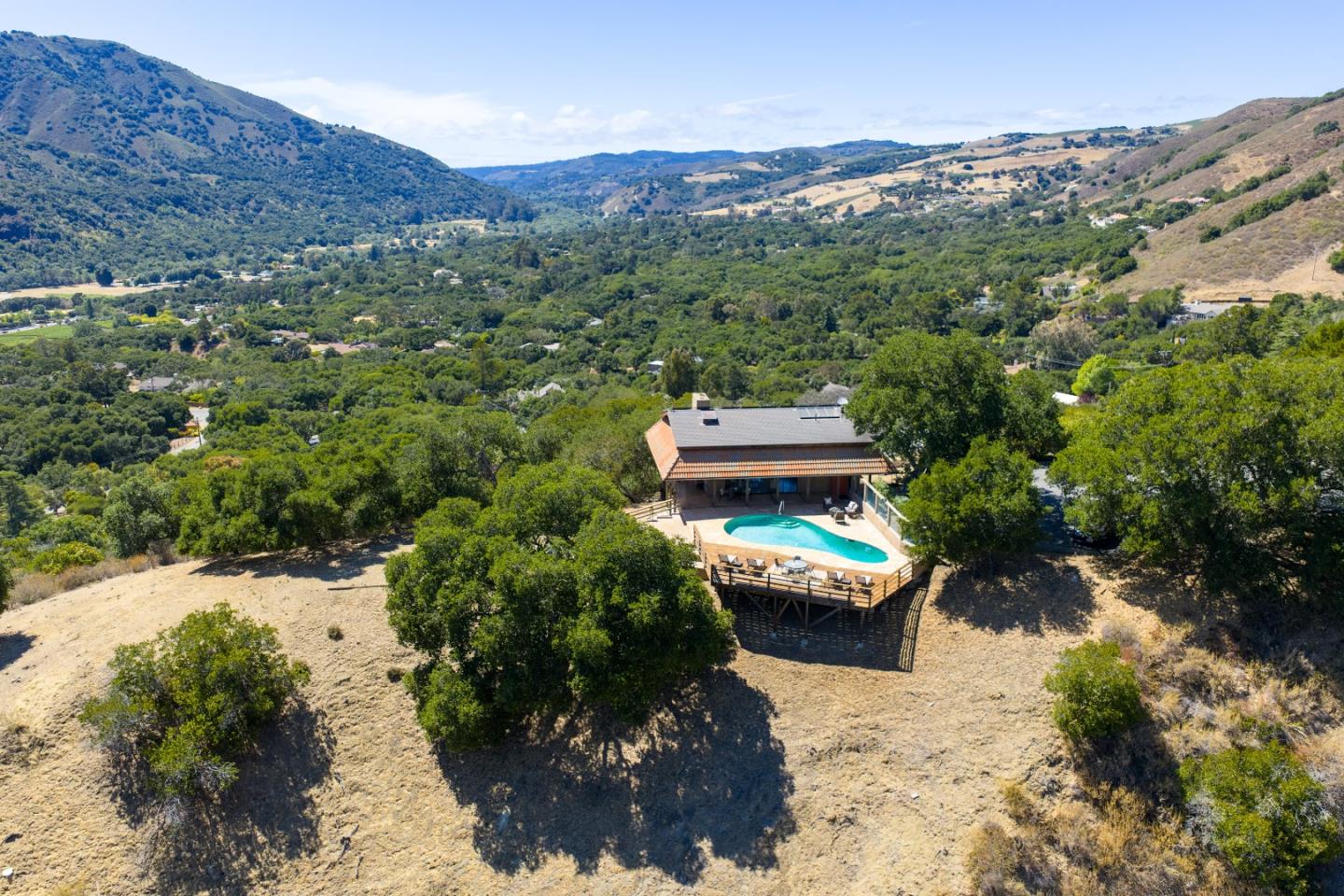 Detail Gallery Image 16 of 17 For 9 De Amaral Rd, Carmel Valley,  CA 93924 - 1 Beds | 2 Baths