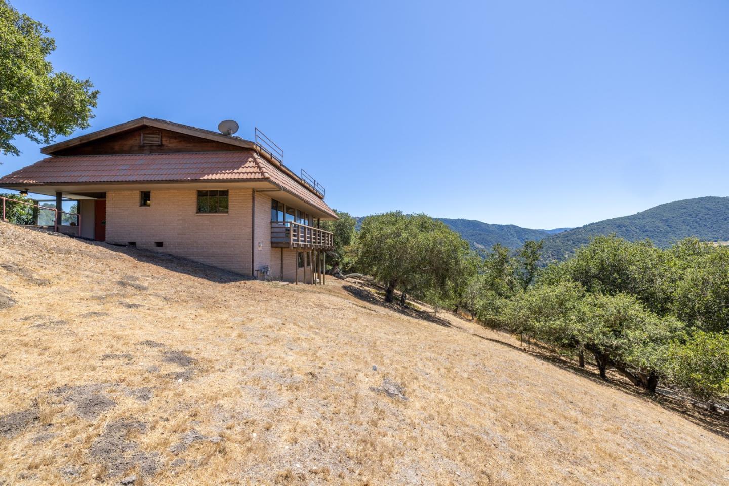 Detail Gallery Image 17 of 17 For 9 De Amaral Rd, Carmel Valley,  CA 93924 - 1 Beds | 2 Baths