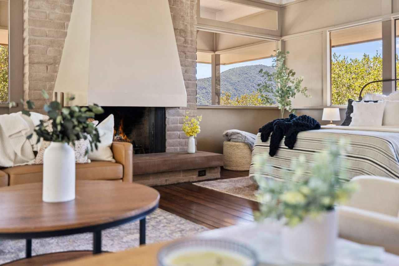 Detail Gallery Image 6 of 17 For 9 De Amaral Rd, Carmel Valley,  CA 93924 - 1 Beds | 2 Baths