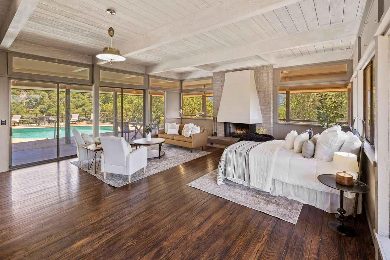 Detail Gallery Image 7 of 17 For 9 De Amaral Rd, Carmel Valley,  CA 93924 - 1 Beds | 2 Baths