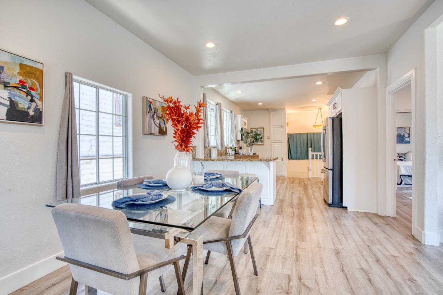 Detail Gallery Image 12 of 38 For 2036 E 20th St, Oakland,  CA 94606 - 4 Beds | 2 Baths