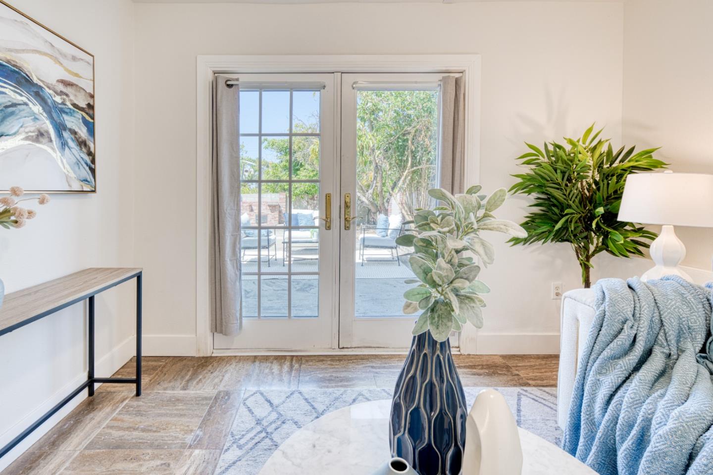 Detail Gallery Image 17 of 38 For 2036 E 20th St, Oakland,  CA 94606 - 4 Beds | 2 Baths