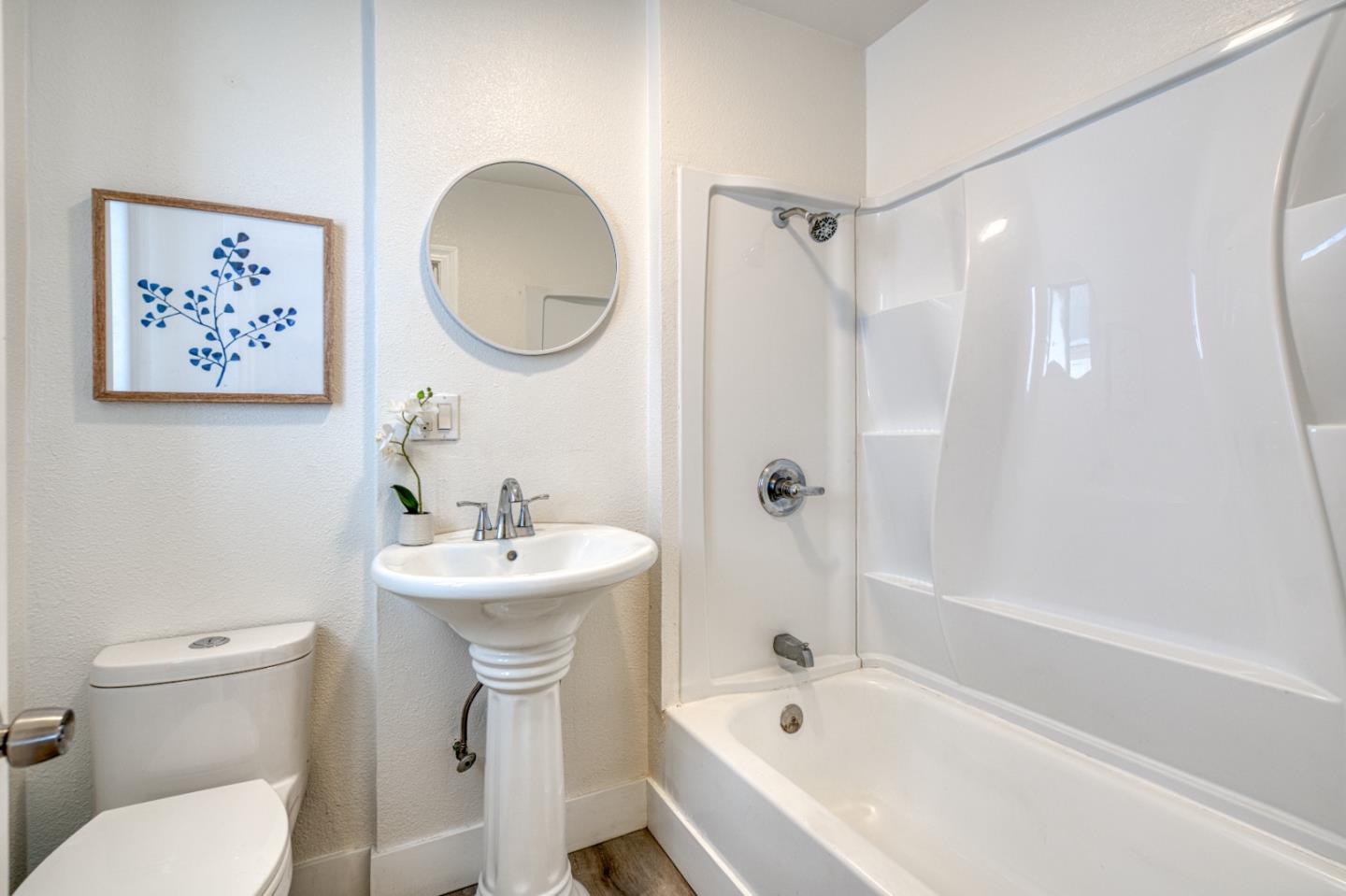 Detail Gallery Image 20 of 38 For 2036 E 20th St, Oakland,  CA 94606 - 4 Beds | 2 Baths