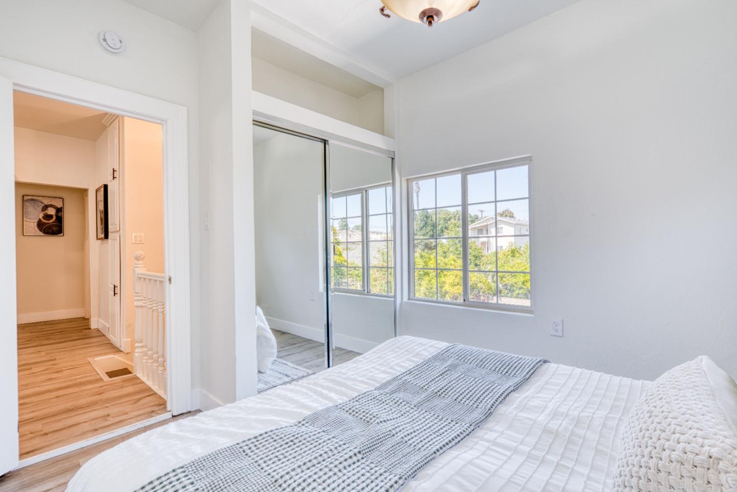 Detail Gallery Image 21 of 38 For 2036 E 20th St, Oakland,  CA 94606 - 4 Beds | 2 Baths