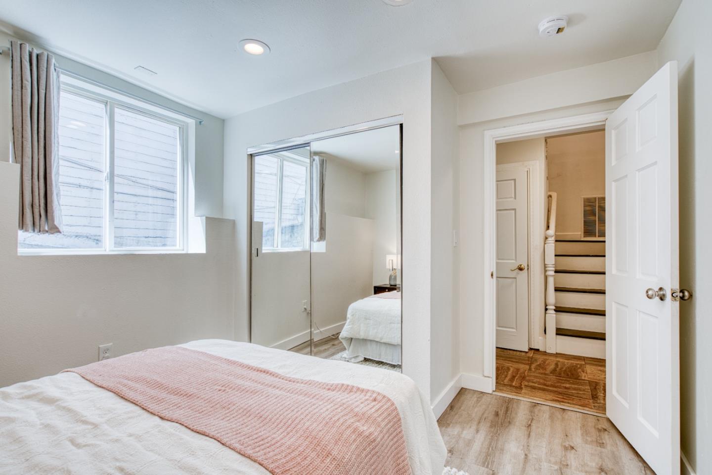Detail Gallery Image 25 of 38 For 2036 E 20th St, Oakland,  CA 94606 - 4 Beds | 2 Baths