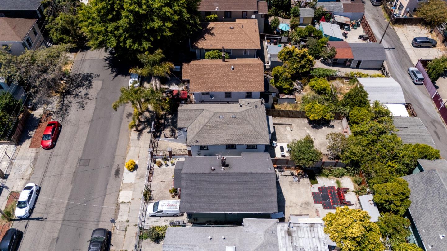 Detail Gallery Image 38 of 38 For 2036 E 20th St, Oakland,  CA 94606 - 4 Beds | 2 Baths