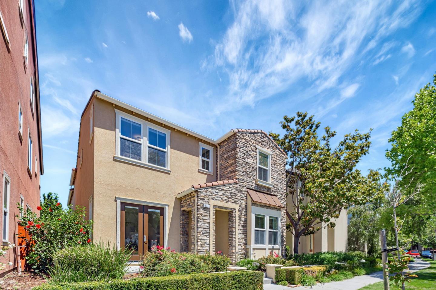 Detail Gallery Image 2 of 46 For 841 E River Pkwy, Santa Clara,  CA 95054 - 5 Beds | 3/1 Baths