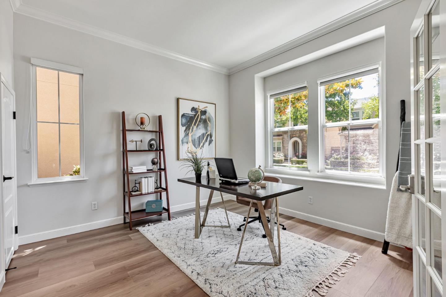 Detail Gallery Image 8 of 46 For 841 E River Pkwy, Santa Clara,  CA 95054 - 5 Beds | 3/1 Baths