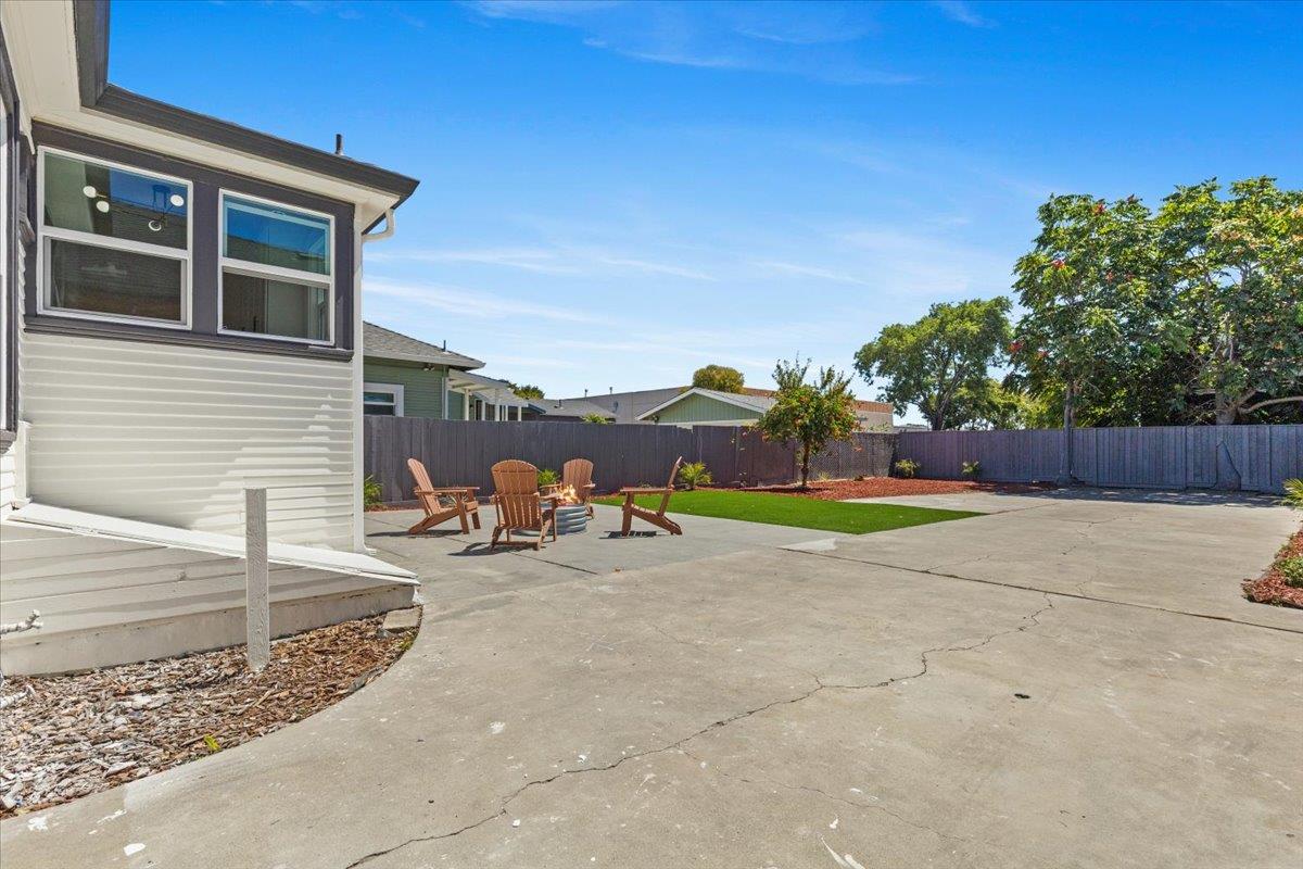 Detail Gallery Image 13 of 44 For 82 Hollywood Ave, San Jose,  CA 95112 - 4 Beds | 2 Baths
