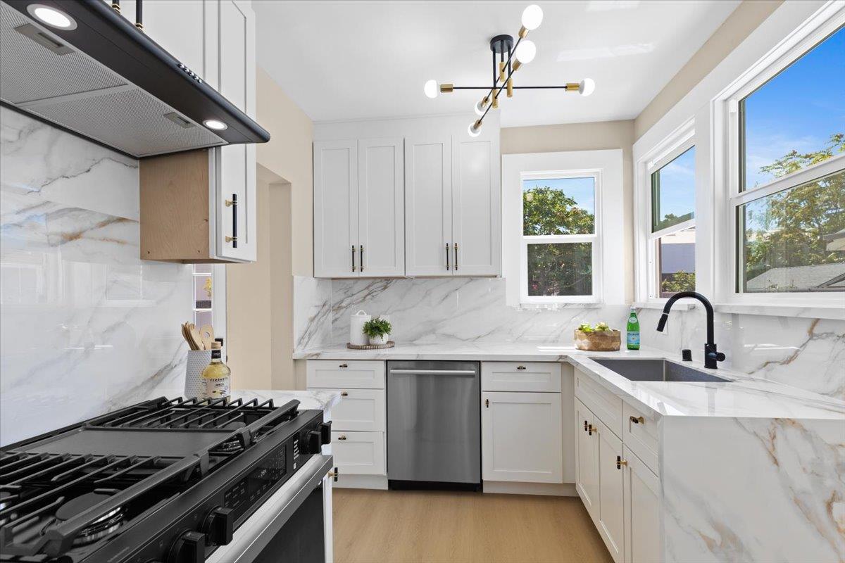 Detail Gallery Image 20 of 44 For 82 Hollywood Ave, San Jose,  CA 95112 - 4 Beds | 2 Baths