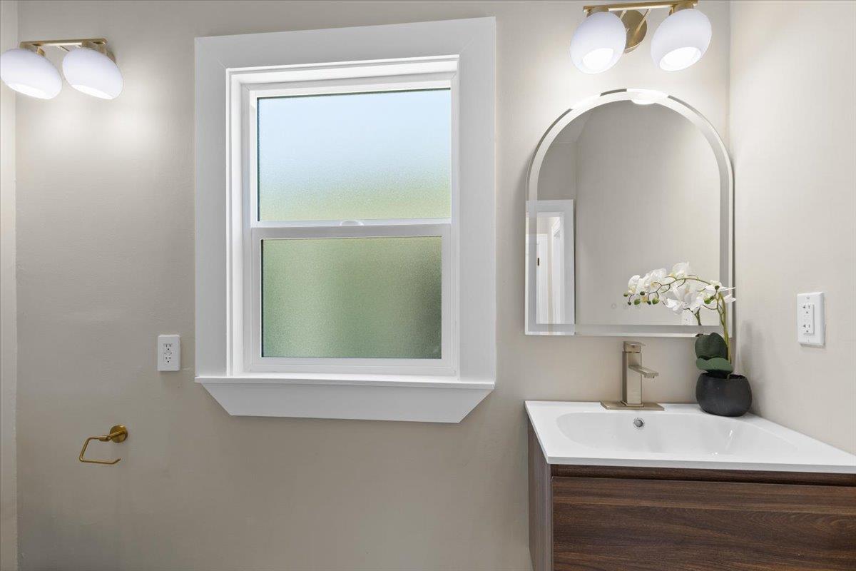Detail Gallery Image 26 of 44 For 82 Hollywood Ave, San Jose,  CA 95112 - 4 Beds | 2 Baths