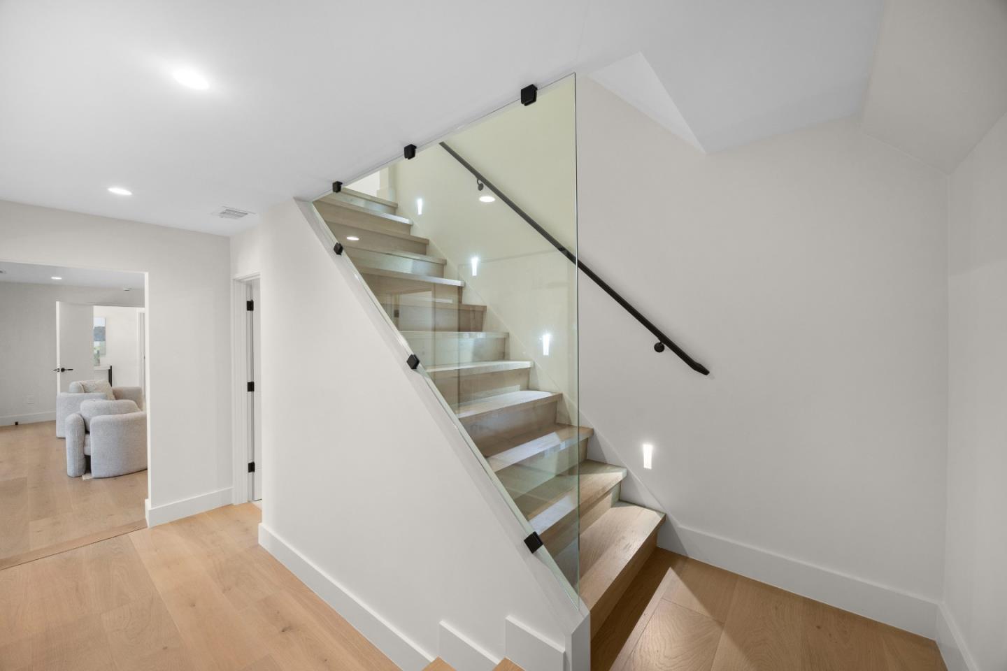 Detail Gallery Image 28 of 47 For 510 Yale Dr, San Mateo,  CA 94402 - 5 Beds | 3/1 Baths