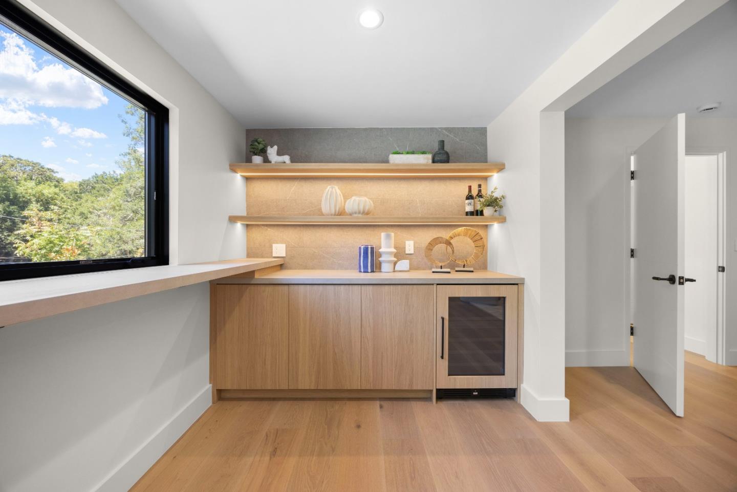 Detail Gallery Image 33 of 47 For 510 Yale Dr, San Mateo,  CA 94402 - 5 Beds | 3/1 Baths