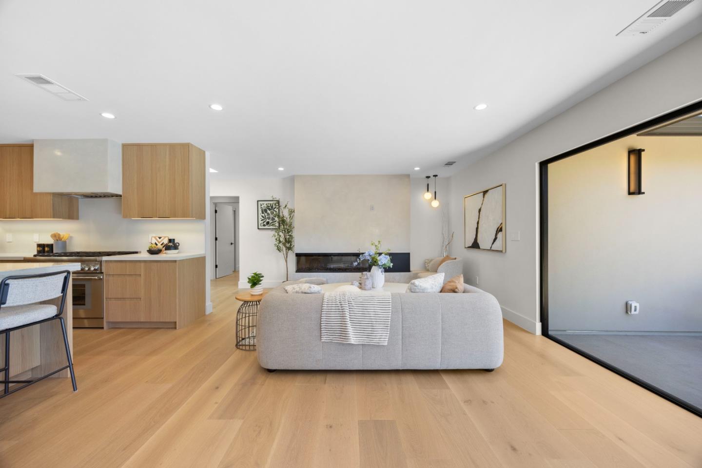Detail Gallery Image 9 of 47 For 510 Yale Dr, San Mateo,  CA 94402 - 5 Beds | 3/1 Baths