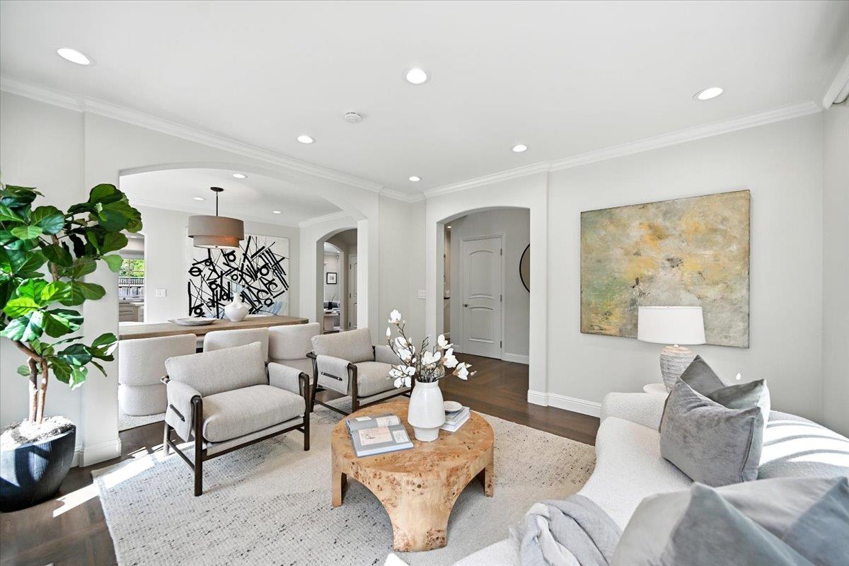 Detail Gallery Image 10 of 62 For 1021 Fife Ave, Palo Alto,  CA 94301 - 4 Beds | 3 Baths