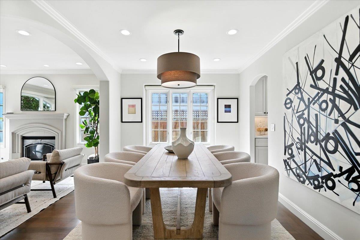 Detail Gallery Image 15 of 62 For 1021 Fife Ave, Palo Alto,  CA 94301 - 4 Beds | 3 Baths