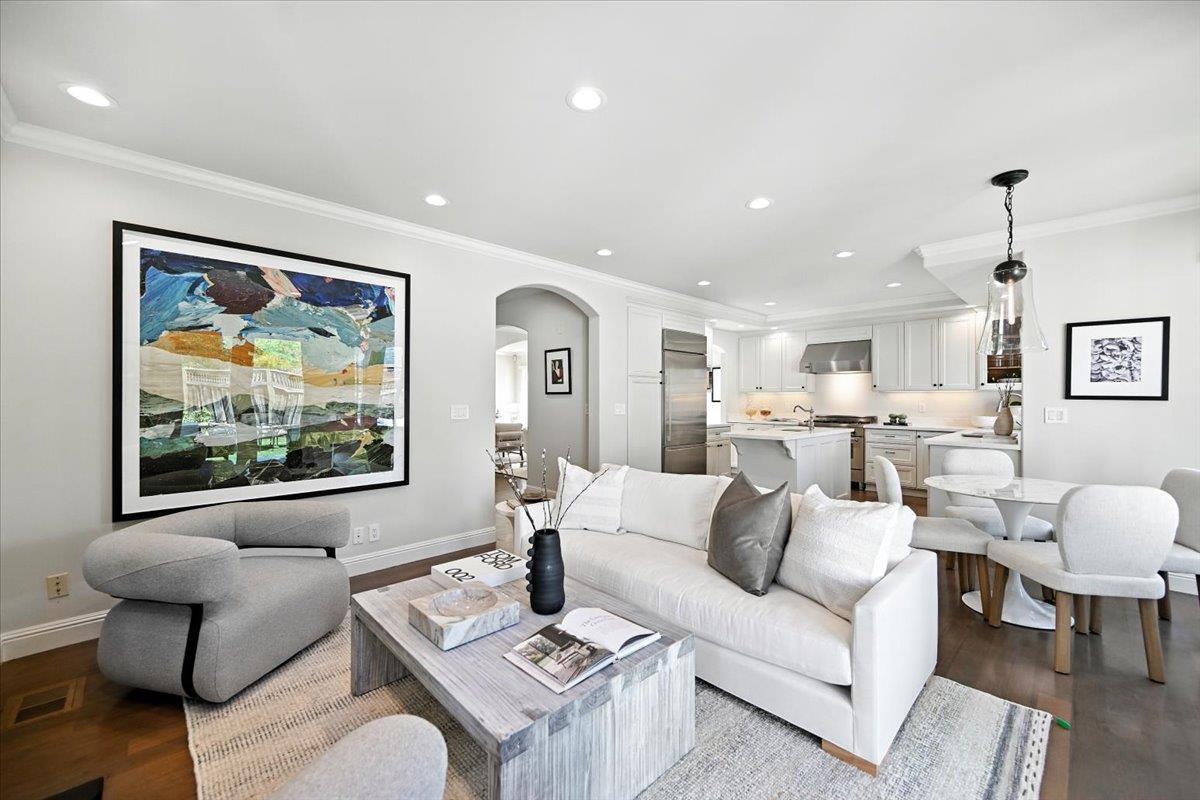 Detail Gallery Image 19 of 62 For 1021 Fife Ave, Palo Alto,  CA 94301 - 4 Beds | 3 Baths