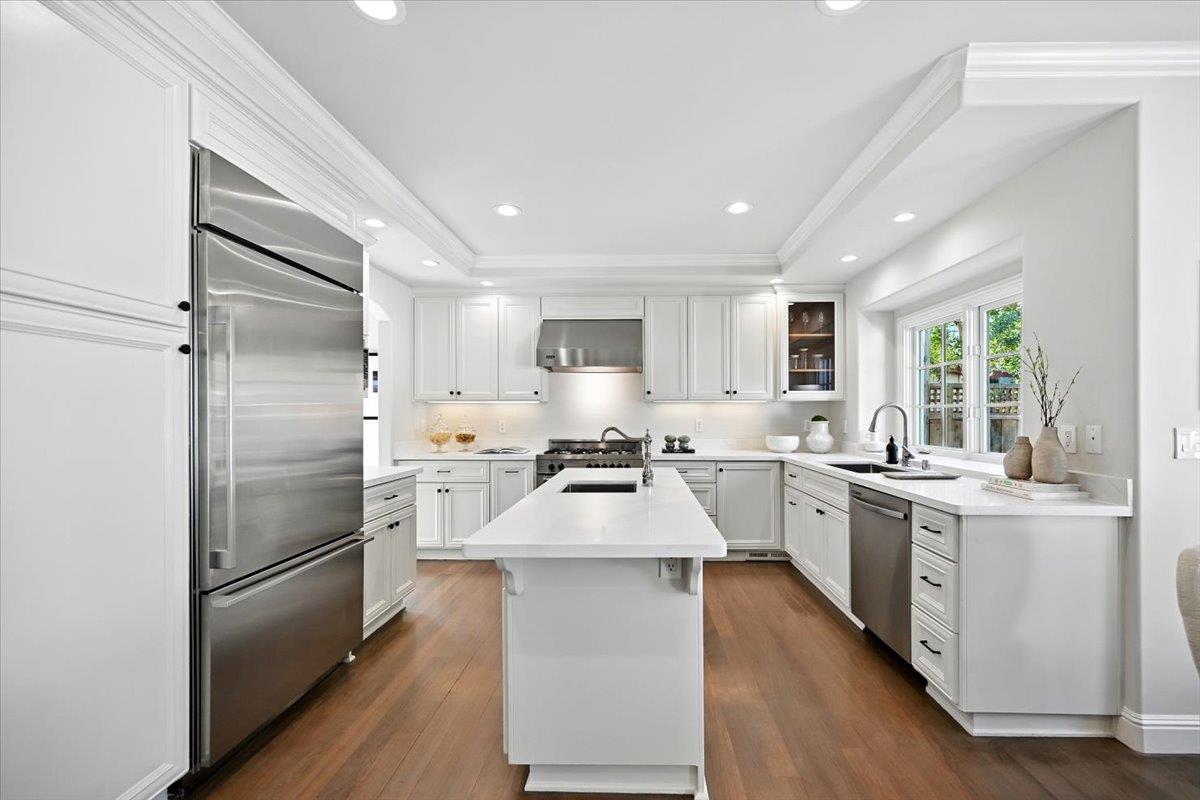 Detail Gallery Image 23 of 62 For 1021 Fife Ave, Palo Alto,  CA 94301 - 4 Beds | 3 Baths