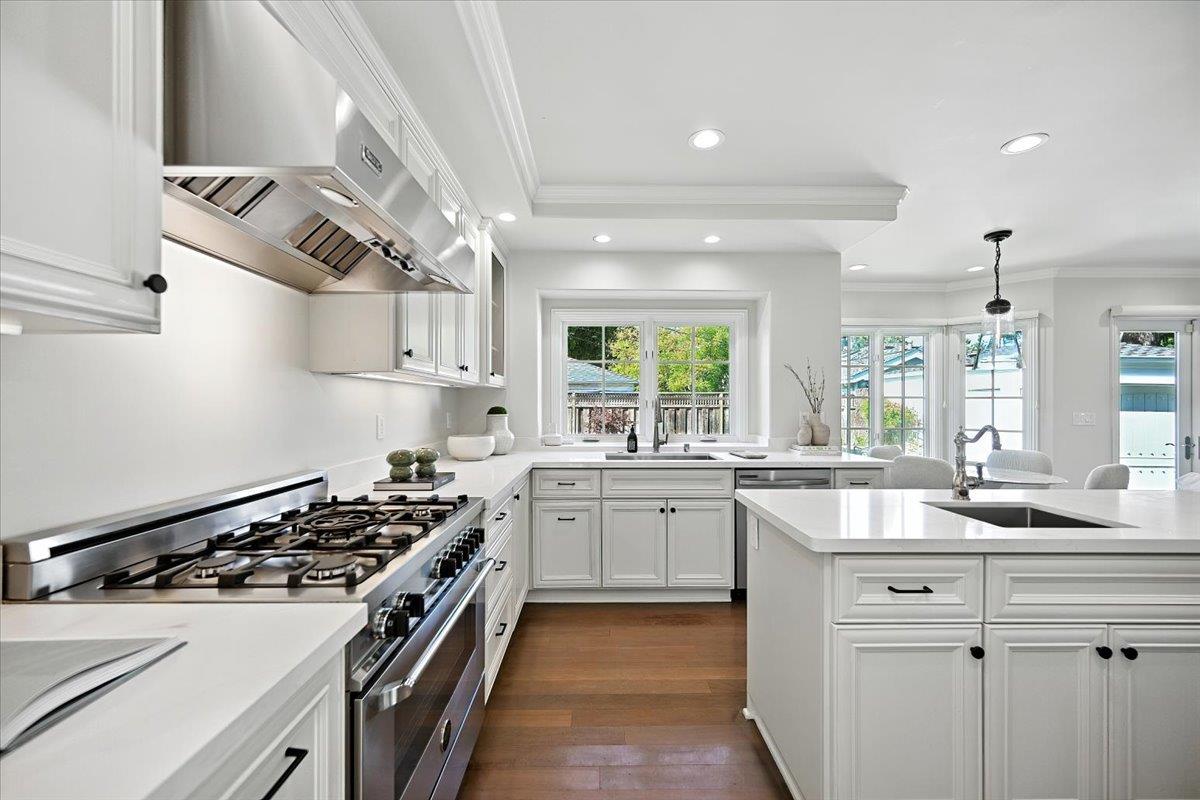 Detail Gallery Image 25 of 62 For 1021 Fife Ave, Palo Alto,  CA 94301 - 4 Beds | 3 Baths