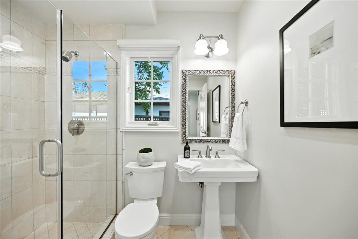 Detail Gallery Image 32 of 62 For 1021 Fife Ave, Palo Alto,  CA 94301 - 4 Beds | 3 Baths